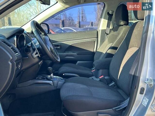 Серый Мицубиси АСХ, объемом двигателя 1.8 л и пробегом 279 тыс. км за 9700 $, фото 12 на Automoto.ua