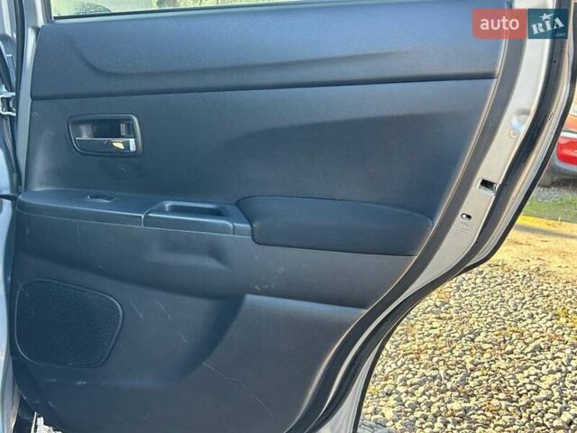 Серый Мицубиси АСХ, объемом двигателя 1.8 л и пробегом 279 тыс. км за 9700 $, фото 29 на Automoto.ua