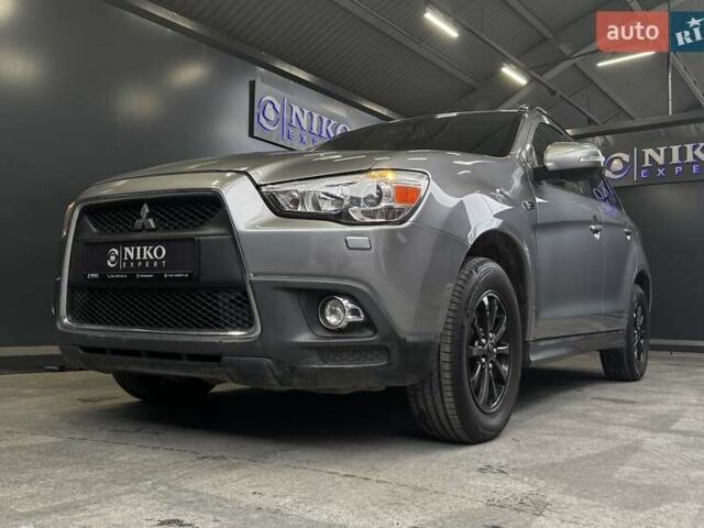 Серый Мицубиси АСХ, объемом двигателя 2 л и пробегом 261 тыс. км за 10000 $, фото 2 на Automoto.ua