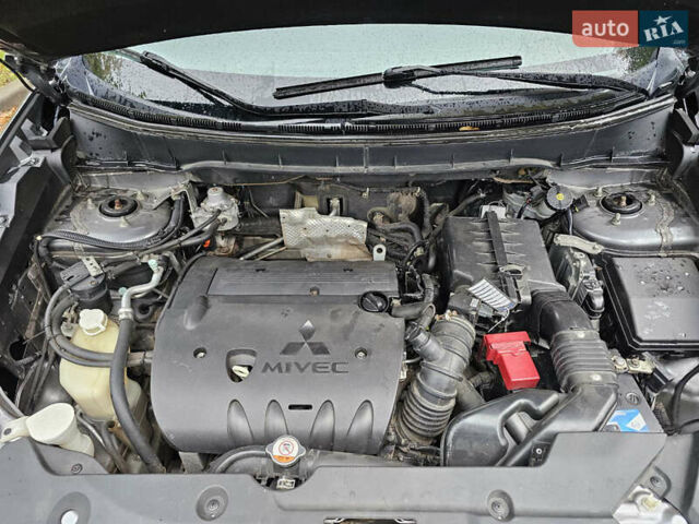 Мицубиси АСХ 2012 в Киеве на Automoto.ua Серый Мицубиси АСХ, объемом двигателя 2 л и пробегом 160 тыс. км за 10000 $, фото 10 на Automoto.ua