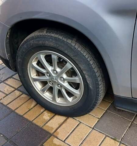 Серый Мицубиси АСХ, объемом двигателя 2 л и пробегом 142 тыс. км за 11000 $, фото 5 на Automoto.ua