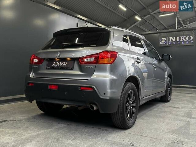 Серый Мицубиси АСХ, объемом двигателя 2 л и пробегом 261 тыс. км за 10000 $, фото 11 на Automoto.ua