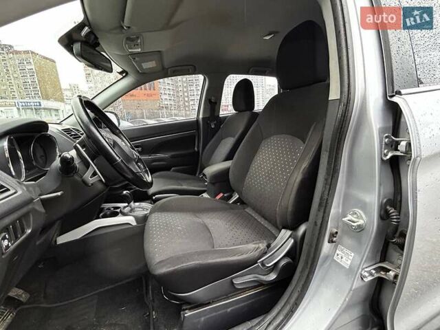 Сірий Міцубісі АСХ, об'ємом двигуна 2 л та пробігом 142 тис. км за 10990 $, фото 10 на Automoto.ua