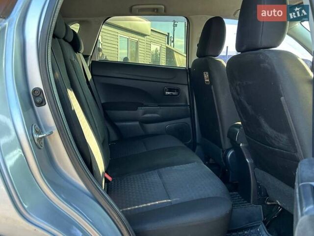 Серый Мицубиси АСХ, объемом двигателя 1.8 л и пробегом 279 тыс. км за 9700 $, фото 30 на Automoto.ua