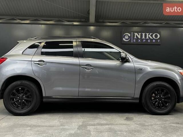 Серый Мицубиси АСХ, объемом двигателя 2 л и пробегом 261 тыс. км за 10000 $, фото 17 на Automoto.ua