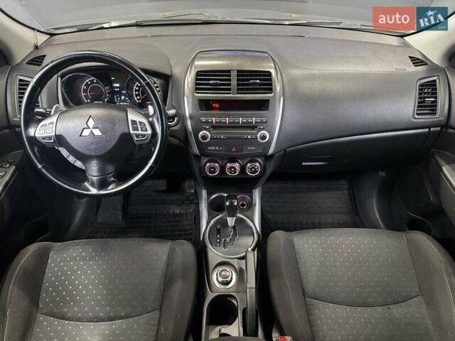 Серый Мицубиси АСХ, объемом двигателя 2 л и пробегом 261 тыс. км за 10000 $, фото 24 на Automoto.ua