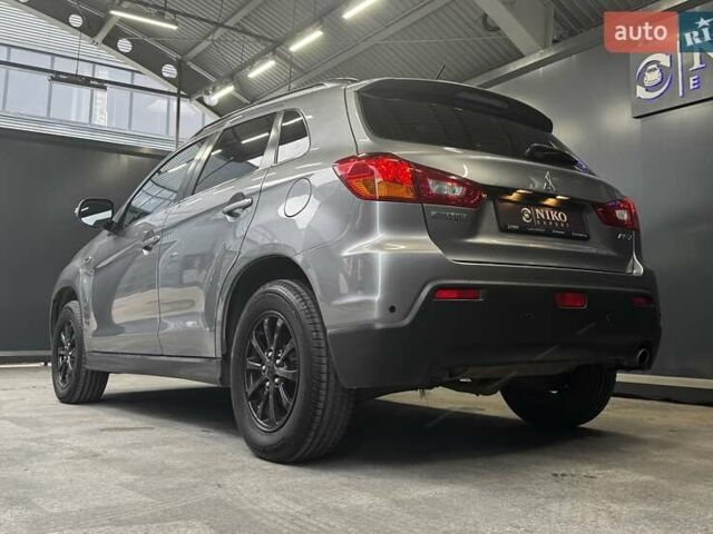 Серый Мицубиси АСХ, объемом двигателя 2 л и пробегом 261 тыс. км за 10000 $, фото 9 на Automoto.ua