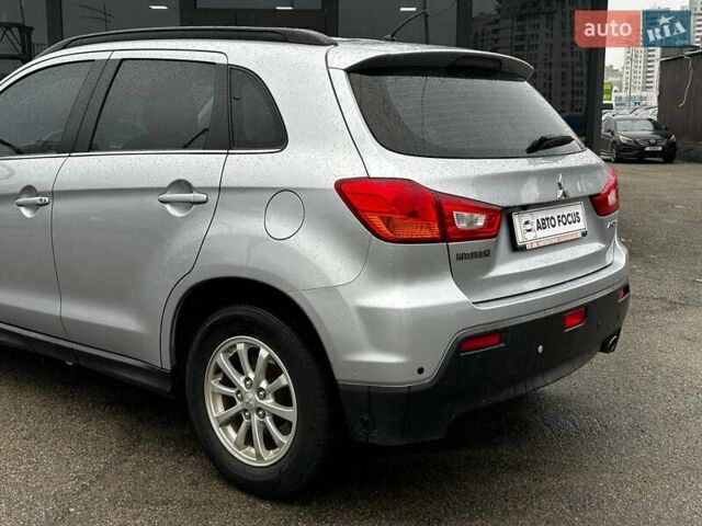 Сірий Міцубісі АСХ, об'ємом двигуна 2 л та пробігом 142 тис. км за 10990 $, фото 5 на Automoto.ua