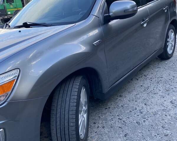 Серый Мицубиси АСХ, объемом двигателя 2.3 л и пробегом 215 тыс. км за 13600 $, фото 2 на Automoto.ua