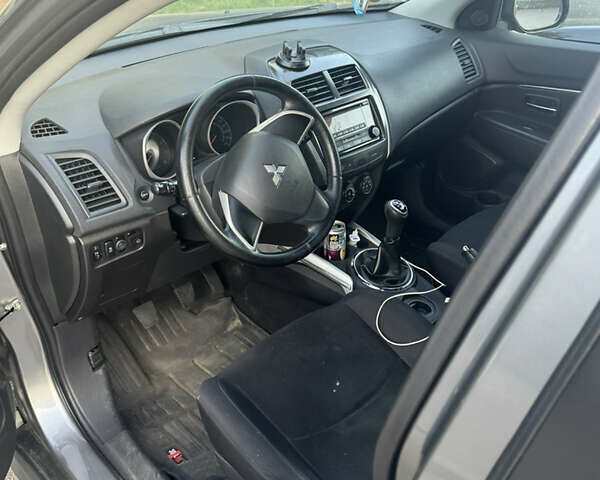 Серый Мицубиси АСХ, объемом двигателя 1.6 л и пробегом 271 тыс. км за 8200 $, фото 8 на Automoto.ua