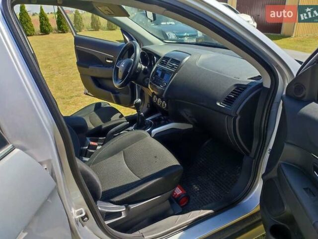 Серый Мицубиси АСХ, объемом двигателя 1.6 л и пробегом 276 тыс. км за 9000 $, фото 15 на Automoto.ua