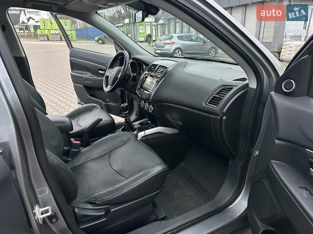 Серый Мицубиси АСХ, объемом двигателя 1.8 л и пробегом 215 тыс. км за 13800 $, фото 43 на Automoto.ua