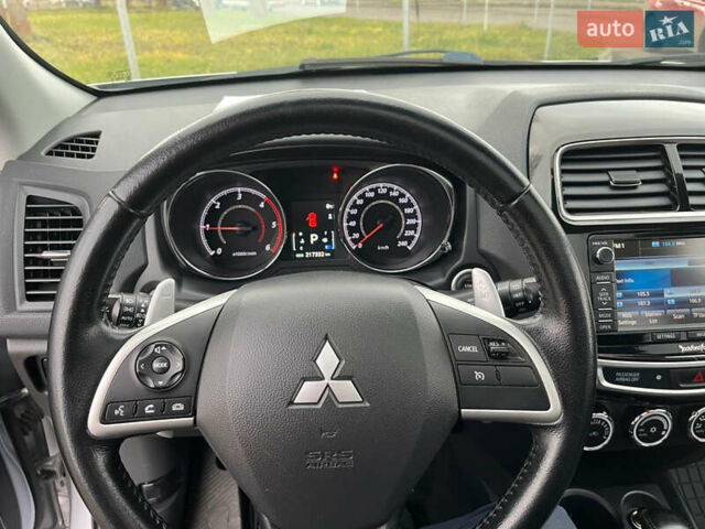 Сірий Міцубісі АСХ, об'ємом двигуна 2.3 л та пробігом 217 тис. км за 13300 $, фото 20 на Automoto.ua