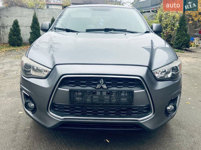 Серый Мицубиси АСХ, объемом двигателя 2 л и пробегом 122 тыс. км за 10399 $, фото 4 на Automoto.ua