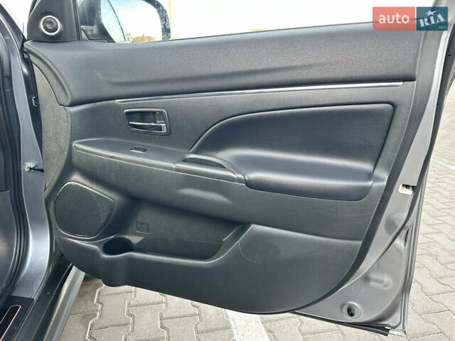 Серый Мицубиси АСХ, объемом двигателя 2.2 л и пробегом 136 тыс. км за 14499 $, фото 44 на Automoto.ua