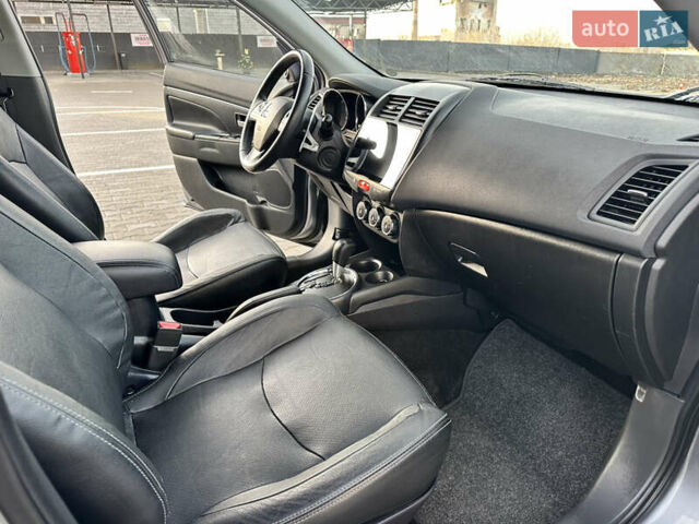 Серый Мицубиси АСХ, объемом двигателя 2.2 л и пробегом 136 тыс. км за 14499 $, фото 45 на Automoto.ua