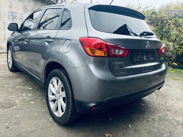 Серый Мицубиси АСХ, объемом двигателя 2 л и пробегом 103 тыс. км за 9999 $, фото 4 на Automoto.ua