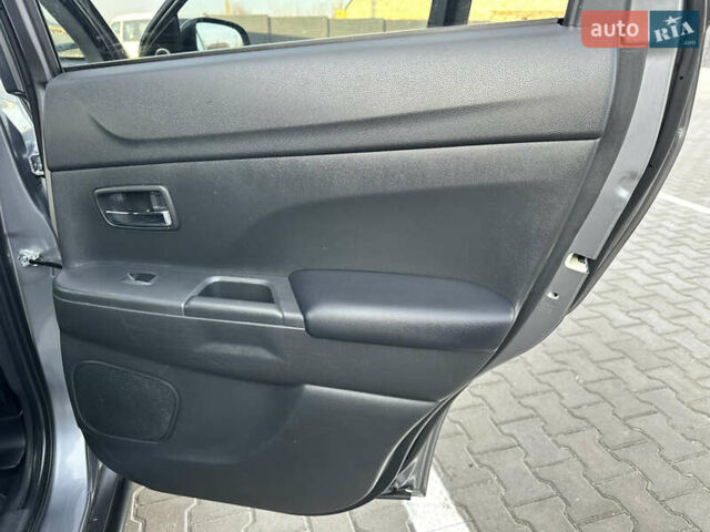 Серый Мицубиси АСХ, объемом двигателя 2.2 л и пробегом 136 тыс. км за 14499 $, фото 48 на Automoto.ua