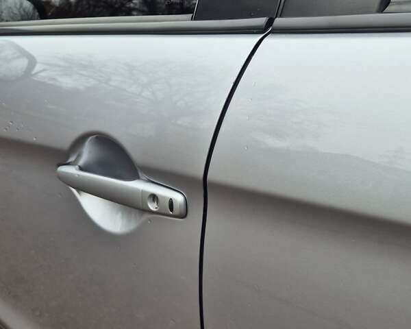 Сірий Міцубісі АСХ, об'ємом двигуна 1.59 л та пробігом 164 тис. км за 13800 $, фото 5 на Automoto.ua