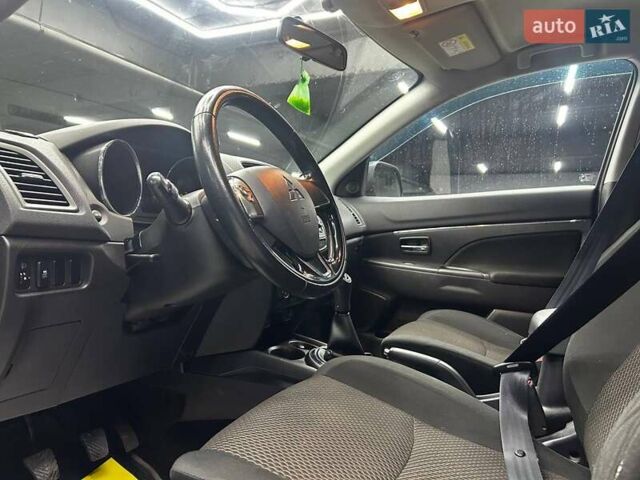 Серый Мицубиси АСХ, объемом двигателя 1.59 л и пробегом 66 тыс. км за 16300 $, фото 8 на Automoto.ua