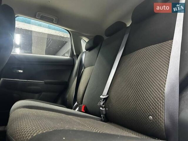 Серый Мицубиси АСХ, объемом двигателя 1.59 л и пробегом 66 тыс. км за 16300 $, фото 10 на Automoto.ua