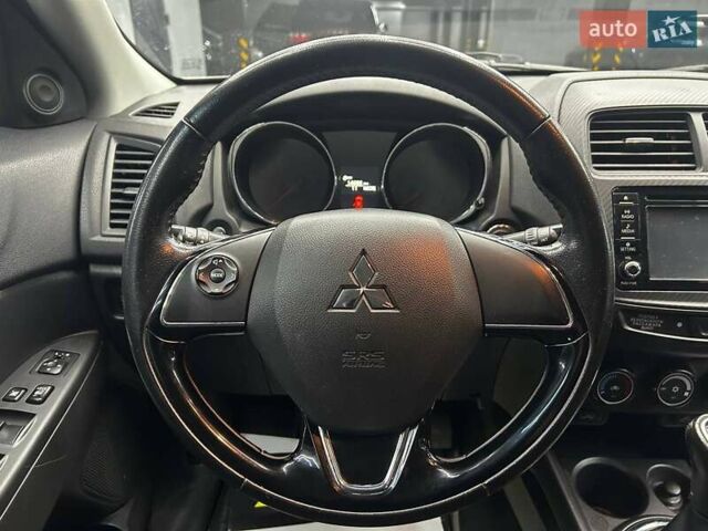 Серый Мицубиси АСХ, объемом двигателя 1.59 л и пробегом 66 тыс. км за 16300 $, фото 13 на Automoto.ua
