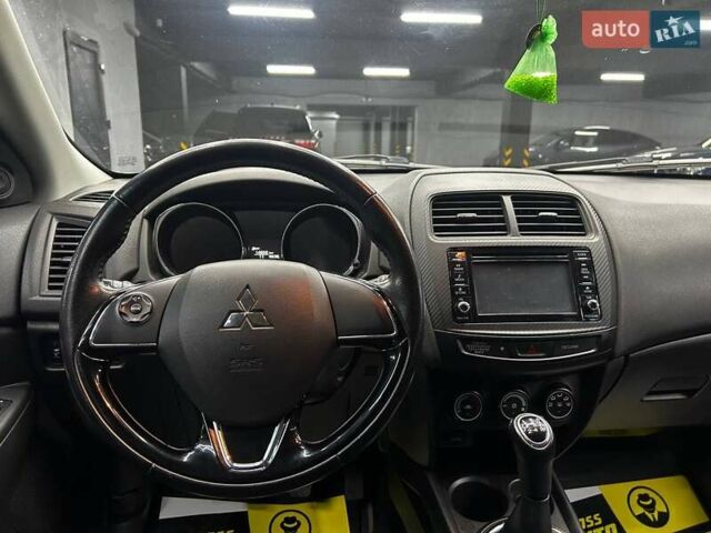 Серый Мицубиси АСХ, объемом двигателя 1.59 л и пробегом 66 тыс. км за 16300 $, фото 12 на Automoto.ua