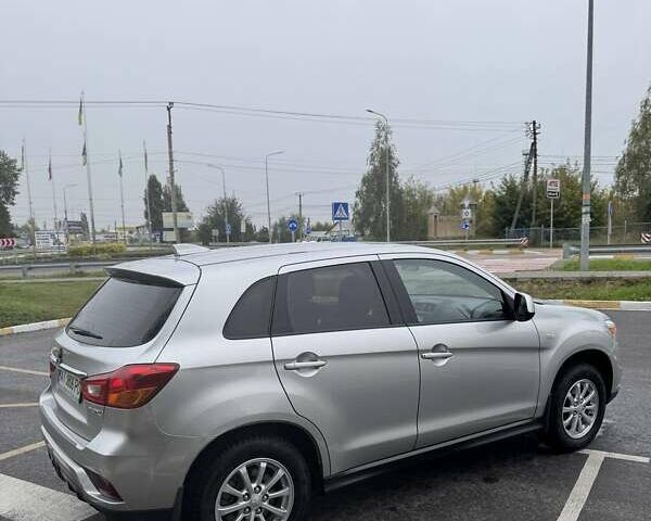 Мицубиси АСХ 2018 в Киеве на Automoto.ua Серый Мицубиси АСХ, объемом двигателя 1.59 л и пробегом 124 тыс. км за 12999 $, фото 7 на Automoto.ua