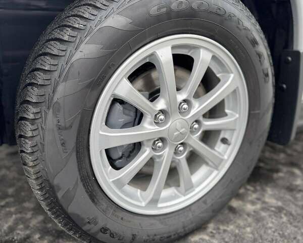 Мицубиси АСХ 2018 в Киеве на Automoto.ua Серый Мицубиси АСХ, объемом двигателя 1.59 л и пробегом 124 тыс. км за 12999 $, фото 15 на Automoto.ua