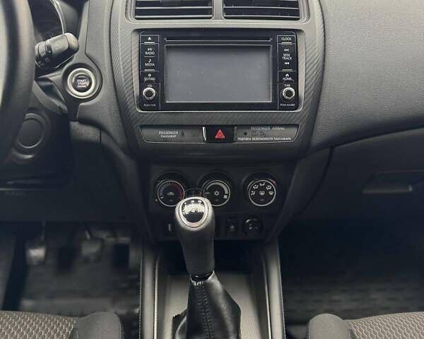 Мицубиси АСХ 2018 в Киеве на Automoto.ua Серый Мицубиси АСХ, объемом двигателя 1.59 л и пробегом 124 тыс. км за 12999 $, фото 14 на Automoto.ua