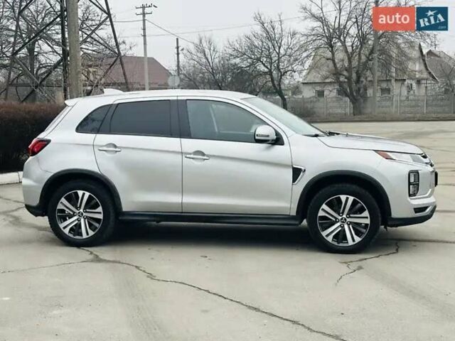 Серый Мицубиси АСХ, объемом двигателя 2 л и пробегом 56 тыс. км за 18500 $, фото 7 на Automoto.ua