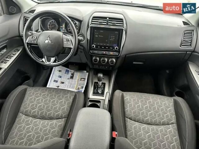 Серый Мицубиси АСХ, объемом двигателя 2 л и пробегом 56 тыс. км за 18500 $, фото 11 на Automoto.ua