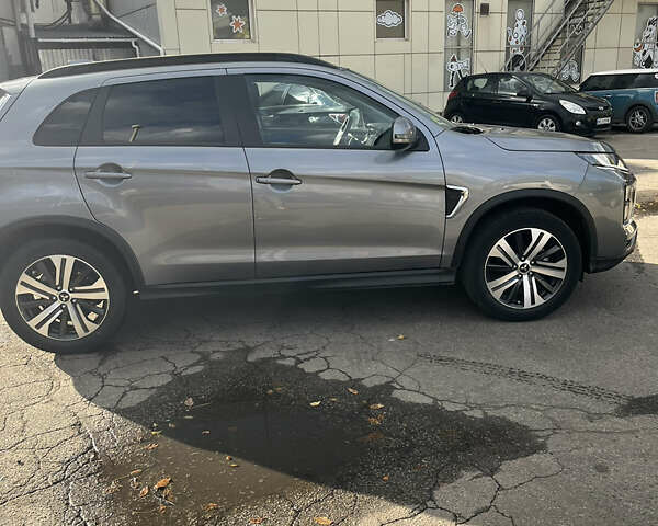 Серый Мицубиси АСХ, объемом двигателя 2 л и пробегом 22 тыс. км за 21000 $, фото 3 на Automoto.ua