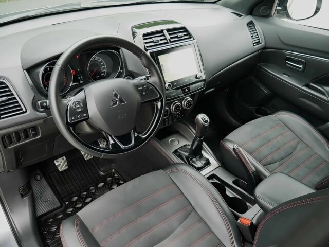 Серый Мицубиси АСХ, объемом двигателя 2 л и пробегом 25 тыс. км за 3400 $, фото 9 на Automoto.ua