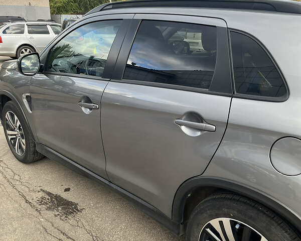 Серый Мицубиси АСХ, объемом двигателя 2 л и пробегом 22 тыс. км за 21000 $, фото 6 на Automoto.ua