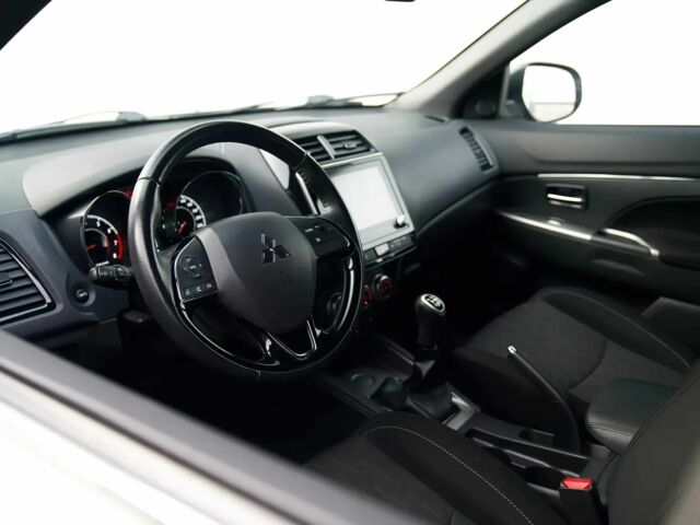 Мицубиси АСХ 2021 в Днепре (Днепропетровске) на Automoto.ua Серый Мицубиси АСХ, объемом двигателя 2 л и пробегом 25 тыс. км за 12500 $, фото 10 на Automoto.ua