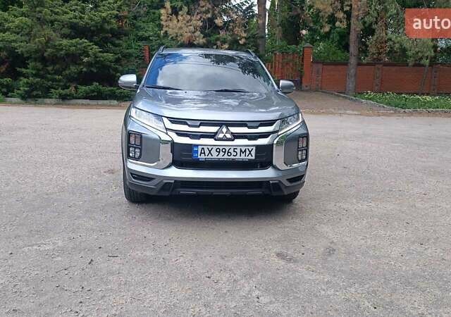 Серый Мицубиси АСХ, объемом двигателя 2 л и пробегом 6 тыс. км за 24000 $, фото 5 на Automoto.ua