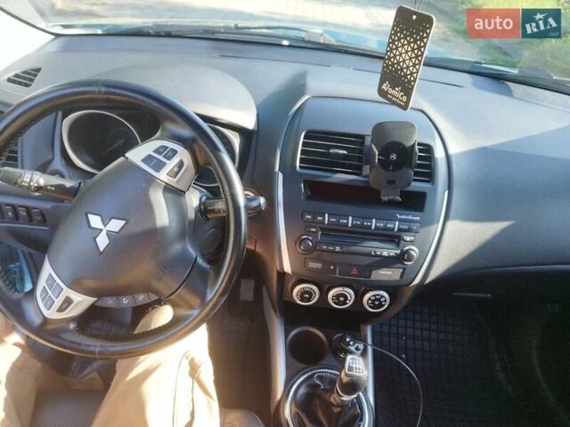 Синий Мицубиси АСХ, объемом двигателя 1.8 л и пробегом 258 тыс. км за 9500 $, фото 15 на Automoto.ua
