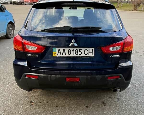 Синий Мицубиси АСХ, объемом двигателя 2 л и пробегом 263 тыс. км за 9500 $, фото 4 на Automoto.ua