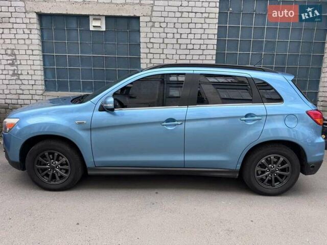 Синий Мицубиси АСХ, объемом двигателя 2 л и пробегом 300 тыс. км за 9300 $, фото 5 на Automoto.ua