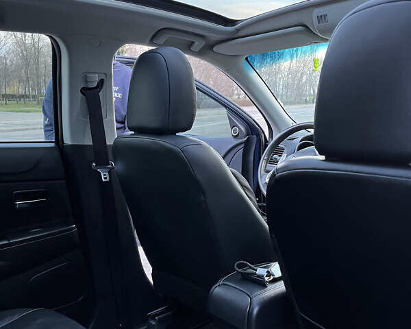 Синій Міцубісі АСХ, об'ємом двигуна 2 л та пробігом 242 тис. км за 9999 $, фото 15 на Automoto.ua