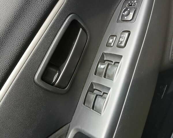 Синий Мицубиси АСХ, объемом двигателя 1.59 л и пробегом 189 тыс. км за 8500 $, фото 5 на Automoto.ua