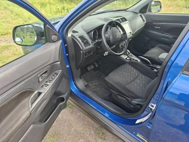 Синий Мицубиси АСХ, объемом двигателя 2 л и пробегом 138 тыс. км за 15000 $, фото 18 на Automoto.ua