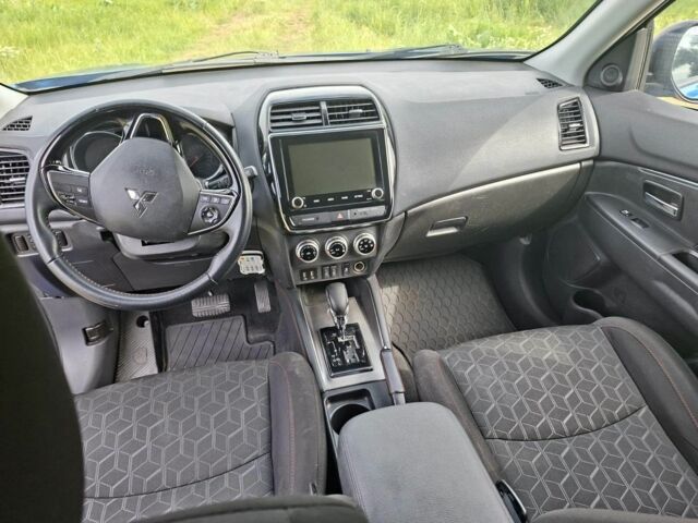 Синий Мицубиси АСХ, объемом двигателя 2 л и пробегом 138 тыс. км за 15000 $, фото 4 на Automoto.ua