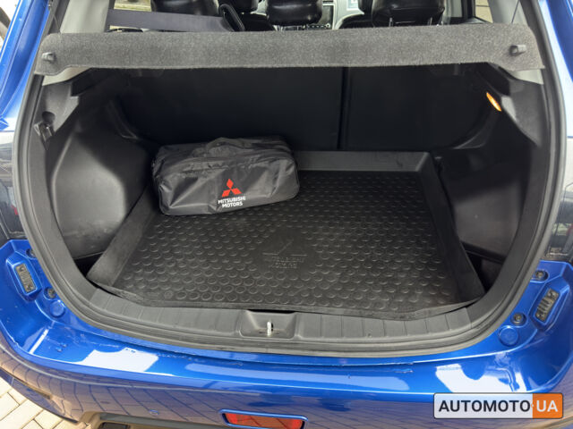 Синий Мицубиси АСХ, объемом двигателя 2 л и пробегом 27 тыс. км за 21500 $, фото 9 на Automoto.ua