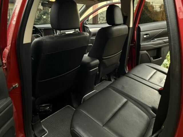 Красный Мицубиси Аиртрек, объемом двигателя 2.3 л и пробегом 260 тыс. км за 12000 $, фото 5 на Automoto.ua