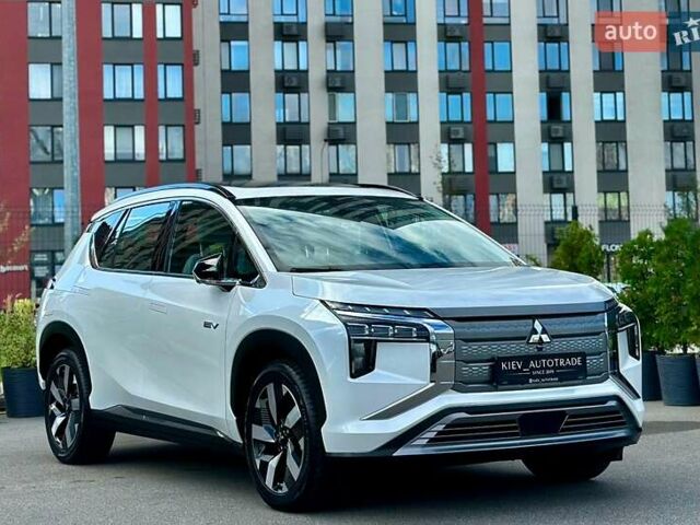 Міцубісі Аіртрек, об'ємом двигуна 0 л та пробігом 1 тис. км за 28500 $, фото 5 на Automoto.ua
