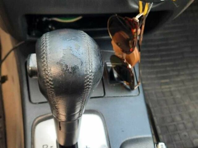 Сірий Міцубісі Аіртрек, об'ємом двигуна 2.4 л та пробігом 299 тис. км за 6099 $, фото 2 на Automoto.ua