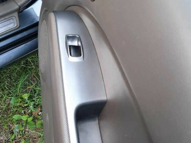 Сірий Міцубісі Аіртрек, об'ємом двигуна 2.4 л та пробігом 299 тис. км за 6099 $, фото 7 на Automoto.ua