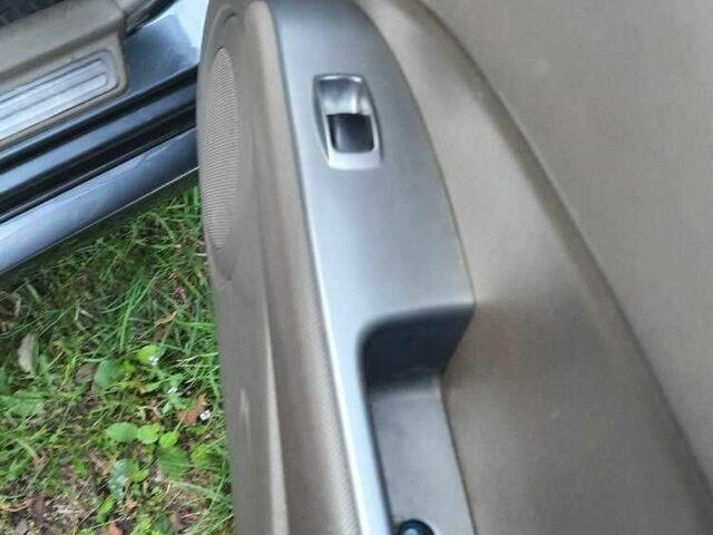 Сірий Міцубісі Аіртрек, об'ємом двигуна 2.4 л та пробігом 299 тис. км за 6099 $, фото 12 на Automoto.ua